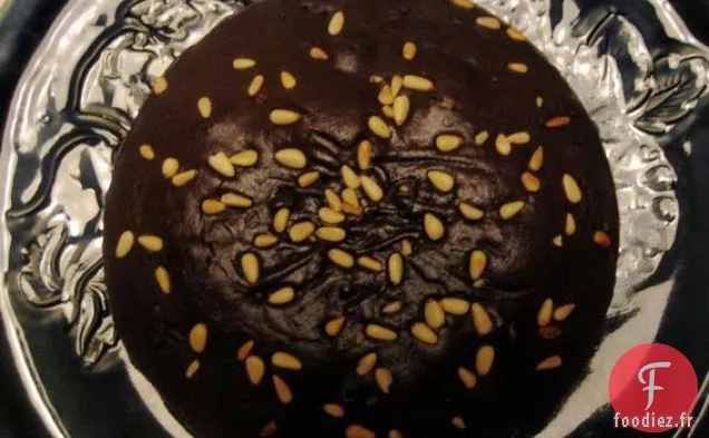 Gâteau À L'Huile D'Olive Au Chocolat Et Aux Pignons De Pin