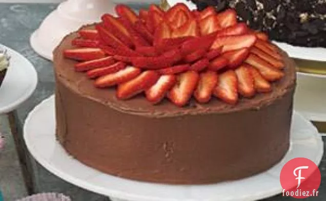 Gâteau Jaune Fourré À La Fraise Et Crème Sure Au Chocolat Fr
