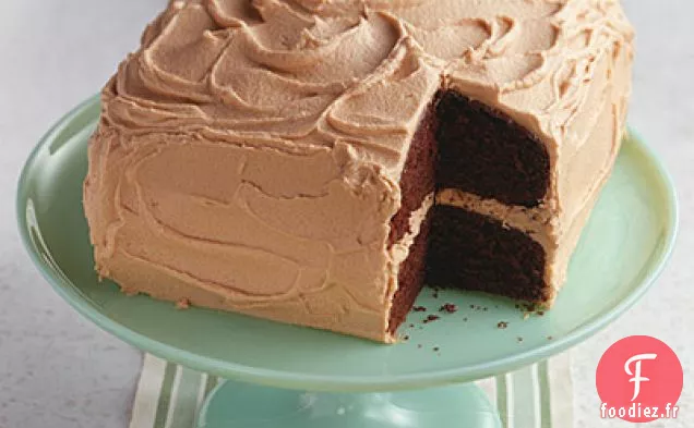 Gâteau Au Chocolat Avec Glaçage Au Beurre D'Arachide