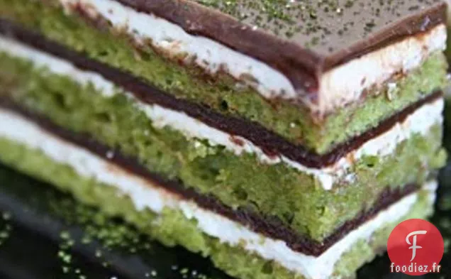 Gâteau Éponge aux Amandes Matcha