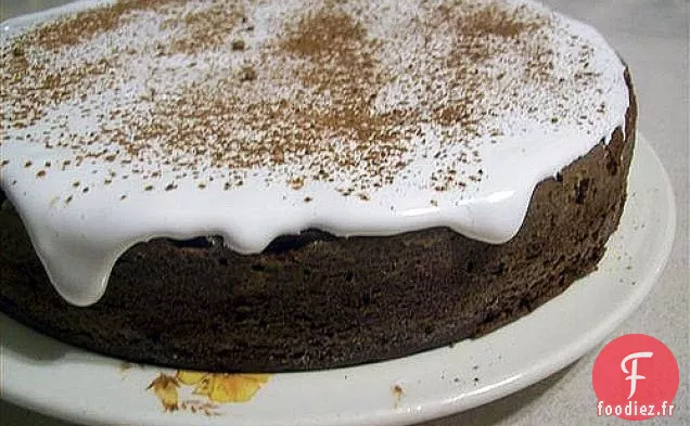 Gâteau Au Diable Au Chocolat Avec Glaçage À La Guimauve De Sept Minutes