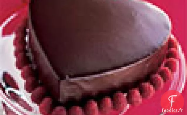 Gâteau au Cœur au Chocolat avec Mousse au Chocolat et à la Cannelle