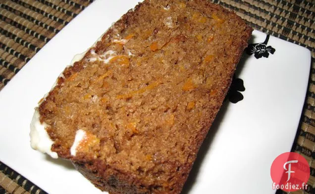 Gâteau Aux Carottes Avec Glaçage Au Fromage À La Crème À L'Érable