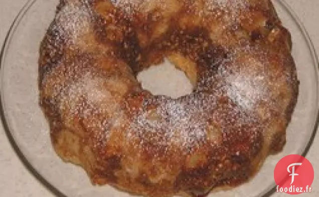 Gâteau au Café aux Poires et aux Pommes avec Garniture aux noix