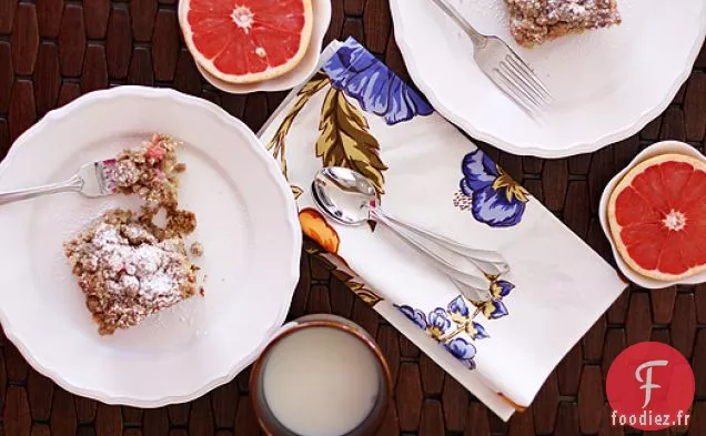 Gâteau au Café à la Miette de Rhubarbe