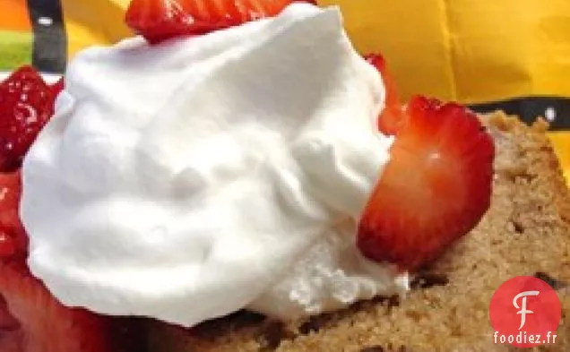 Gâteau au Café à la Fraise Et à la Rhubarbe