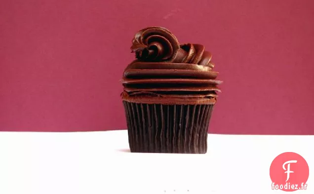 Cupcakes Au Chocolat Noir Et Ganache De Chambord Au Chocolat
