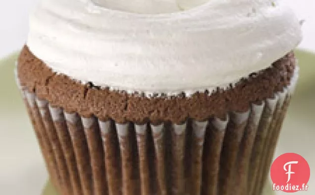 Cupcakes Au Chocolat À La Crème Au Beurre Française À La Vanille