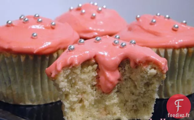 Cupcakes Au Thé Vert Avec Mousse Au Chocolat Blanc