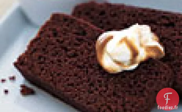 Pain d'Épices à l'Ancienne avec Crème Fouettée à la Mélasse