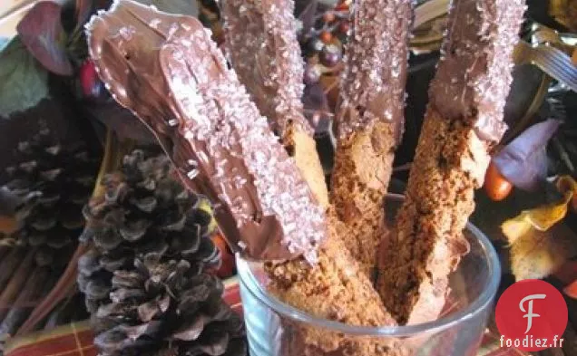 Biscotti Au Pain D'Épices Trempé Au Chocolat Et Aux Pépites De Cannelle