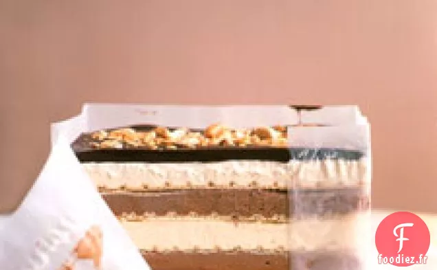 Gâteau à la Crème Glacée aux Barres d'Arachides Noir et blanc