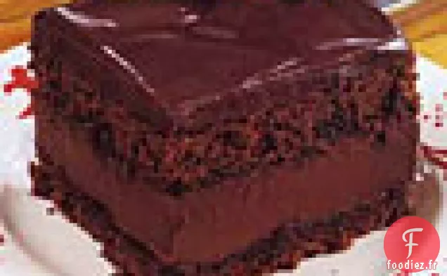 Gâteau de Couche de Moka Fourré à la Crème au Chocolat et au Rhum