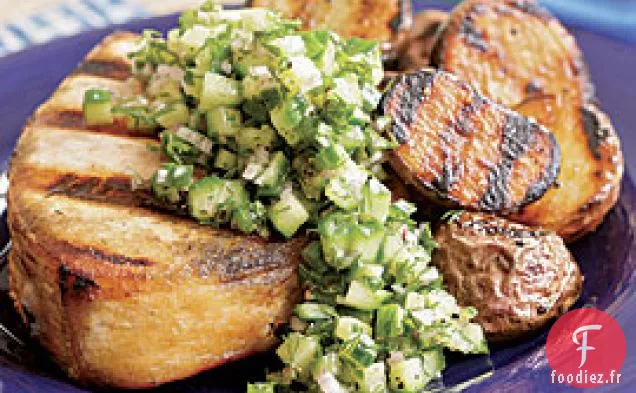 Espadon Grillé Avec Sauce Citron, Aneth Et Concombre