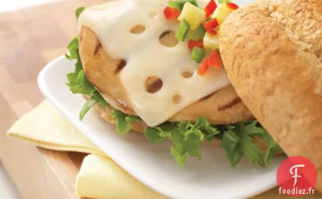 Poulet Grillé Au Fromage Suisse Et Salsa À L'Ananas