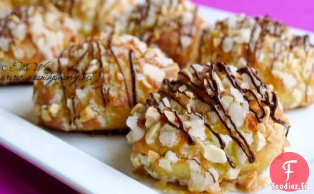 Profiteroles Moka aux amandes sucrées