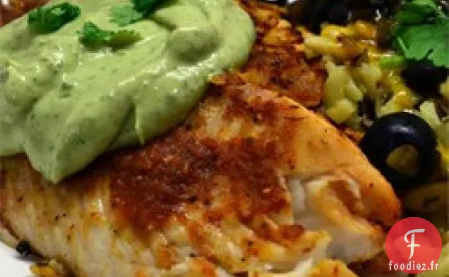 Tilapia Croustillant au Citron Vert Chipotle avec Sauce Fraîche à l'Avocat