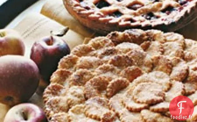 Tarte Aux Pommes Épicée Avec Découpes Rondes Cannelées