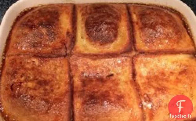 Pain Doré à la Pomme Et à la Cannelle Pendant la nuit