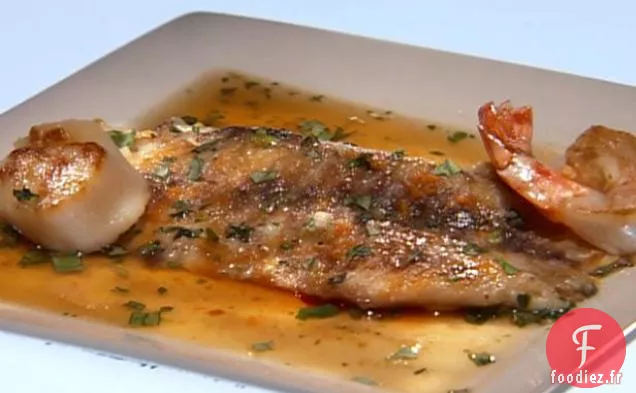 Principal Défi: Barramundi Grillé avec Crevettes Sautées au Wasabi et Pétoncles dans un Bouillon Asiatique