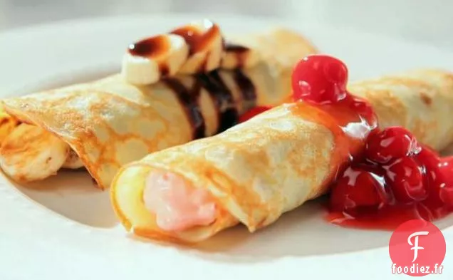 Crêpes Suédoises au Fromage à la Crème aux Cerises et Garnitures Chocolat-Banane
