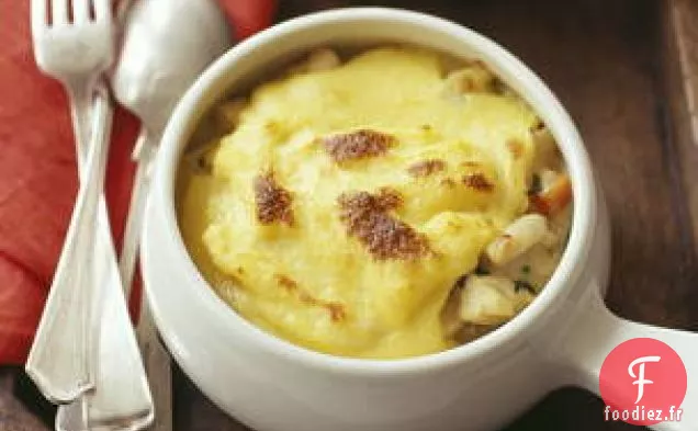 Tartes Au Poulet À La crème D'Estragon Et À La Polenta