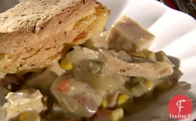 Tarte au Poulet et à la Dinde avec Garniture de Biscuit au Poivre