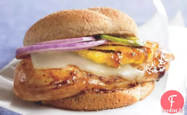 Sandwich Au Poulet Grillé Et À L'Ananas
