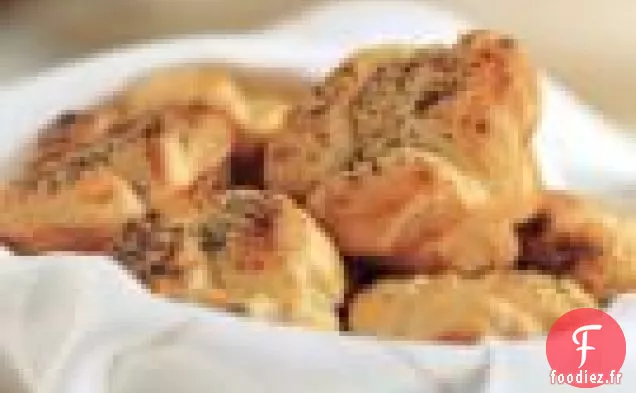 Rouleaux de feuilles de trèfle aux graines de pavot