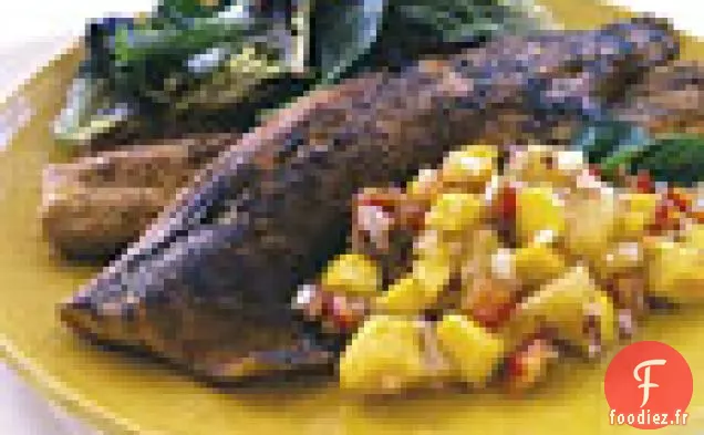 Truite avec Salsa aux Fruits Tropicaux et Légumes Verts Mélangés