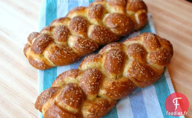 Bretzel Challah