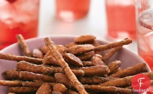 Mélange de bretzels épicés et sucrés