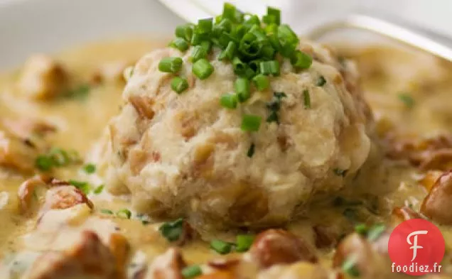 Boulettes De Bretzel Aux Girolles À La Crème