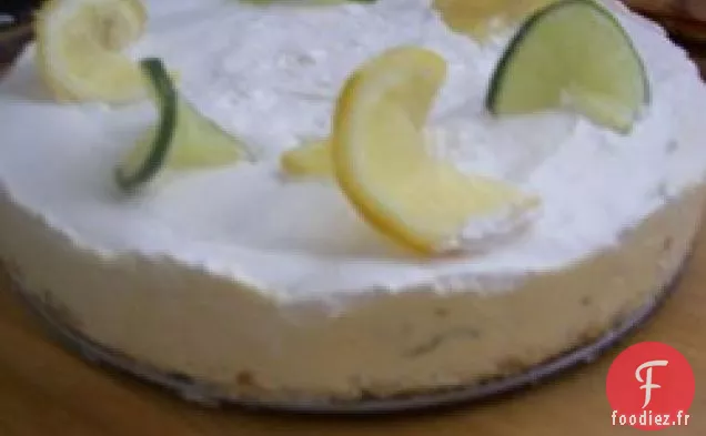 Gâteau Au Fromage En Mousseline De Daiquiri Avec Croûte De Bretzel