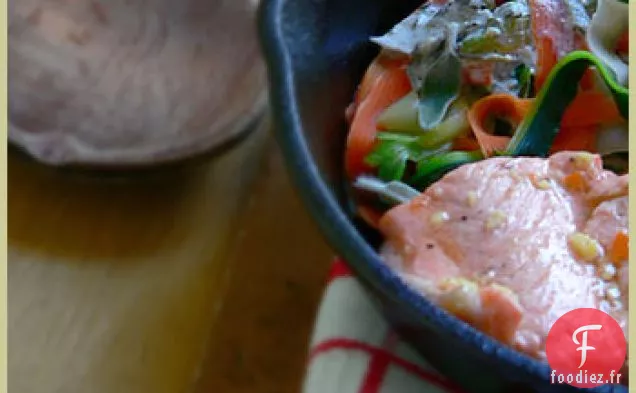 Truite Rouge et Pelures de Légumes à la Crème d'Ail - Pelures de légumes, truite rosée et sa crème d'ail