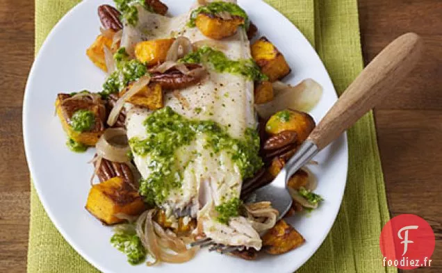Truite Grillée avec Courge Musquée Rôtie, Pacanes et Pesto de Feuilles de Céleri