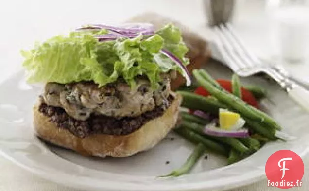 Burger De Thon Français Avec Salade De Haricots Verts