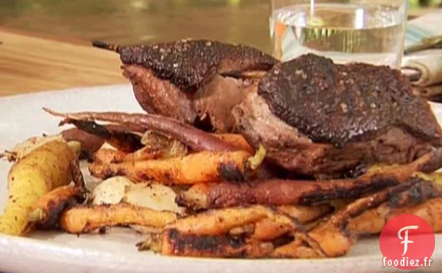 Magret de Canard Farci au Fromage de Chèvre, aux Cerises et aux Noix avec Glaçage au Champagne