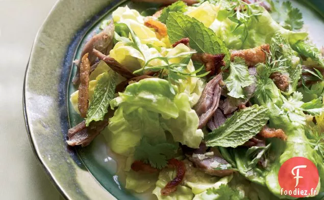 Salade Verte Thaïlandaise aux Crépitements de Canard