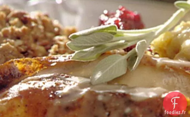 Dinde Rôtie au Four au Beurre de Sauge