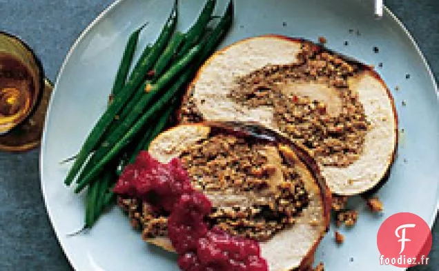 Poitrine De Dinde Roulée Avec Farce Saucisse-pacanes