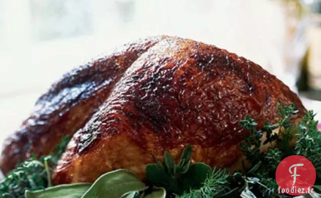 Poitrine de Dinde en Acajou avec Sauce aux Légumes