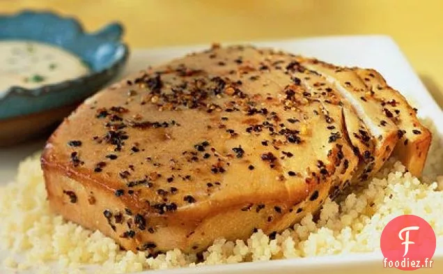 Steaks de Thon au Poivre en Planches de Chêne avec Mayonnaise à l'Orange