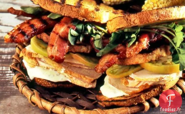 Poitrine de Dinde Grillée au Bacon, Tomate Verte au Fromage de Chèvre - Mayonnaise à la Sauge