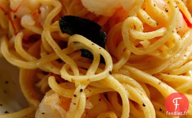 Spaghetti Aglio Olio Au Piment, Sauge Et Crevettes