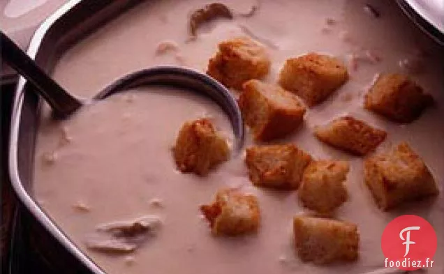 Ragoût D'Huîtres De Noël Avec Croûtons Au Beurre