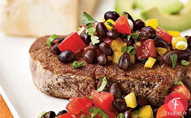 Thon en Croûte de Coriandre et Salsa de Haricots Noirs