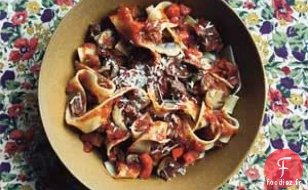 Pappardelle Au Ragoût De Bœuf Et Champignons