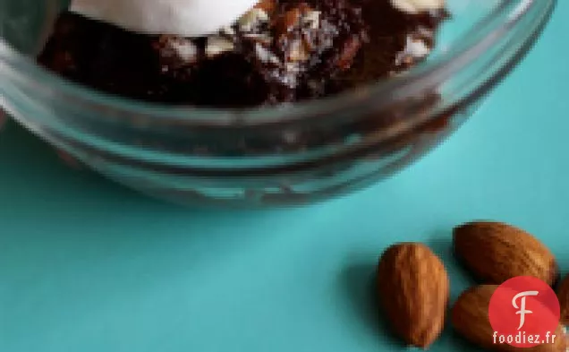 Panna Cotta Au Chocolat Et Crème Fouettée À L'Amaretto