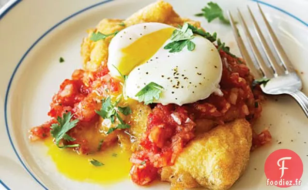 Chiles Rellenos et Oeufs avec Salsa de Jalapeño à la Tomate